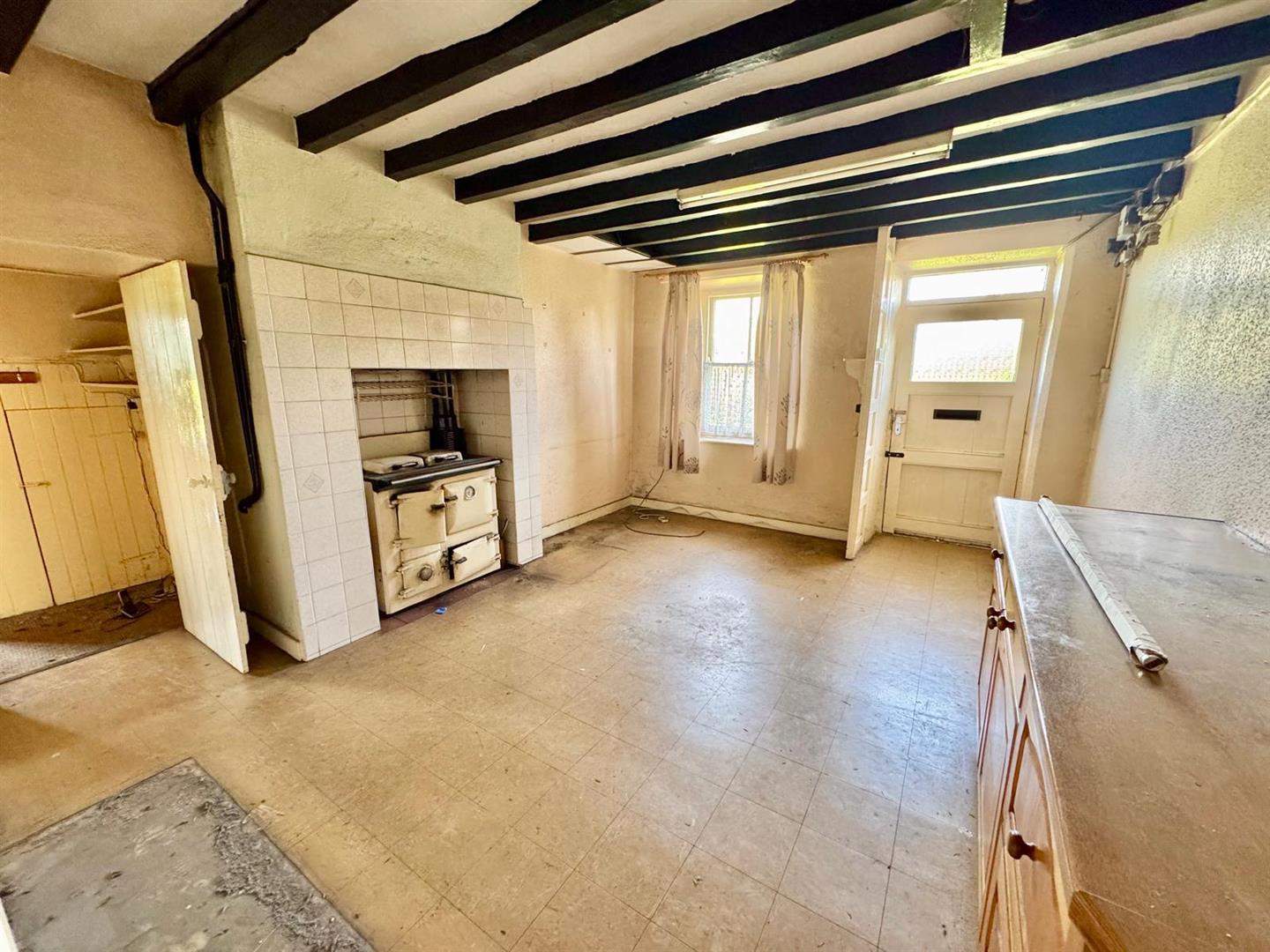 PHOTO-2025-12-08-16-42-39 (5).jpg